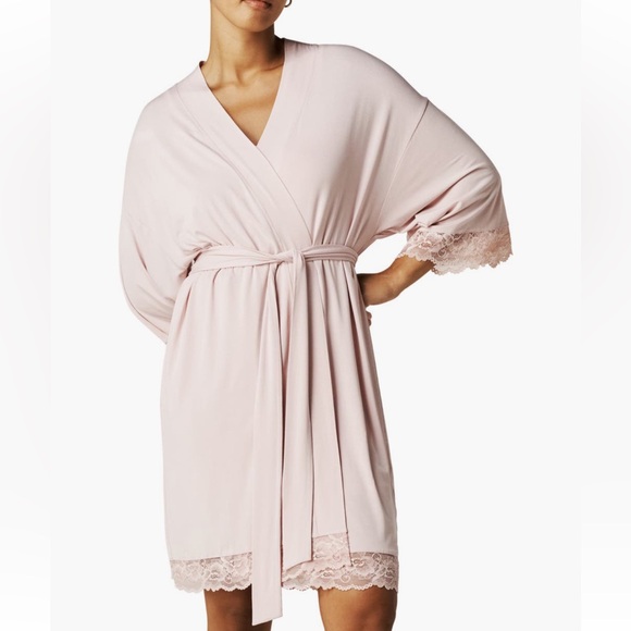NEW Posh Peanut Lace Trim Robe in Pink